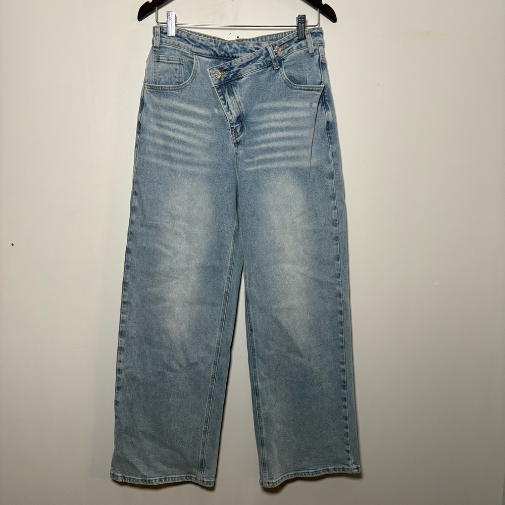 Commence Asymmetric Waist Wide-Leg Jeans Light Wash Size Medium - Picture 2 of 9